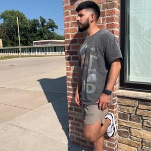 Meet your Posher, Emilio